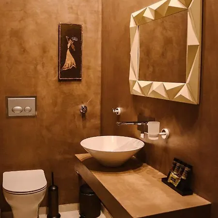Alto Apartment