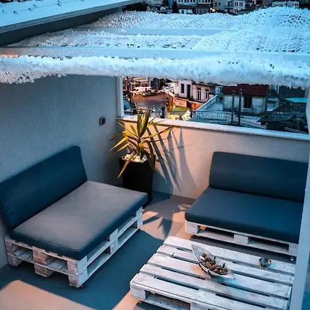 Alto Apartment *